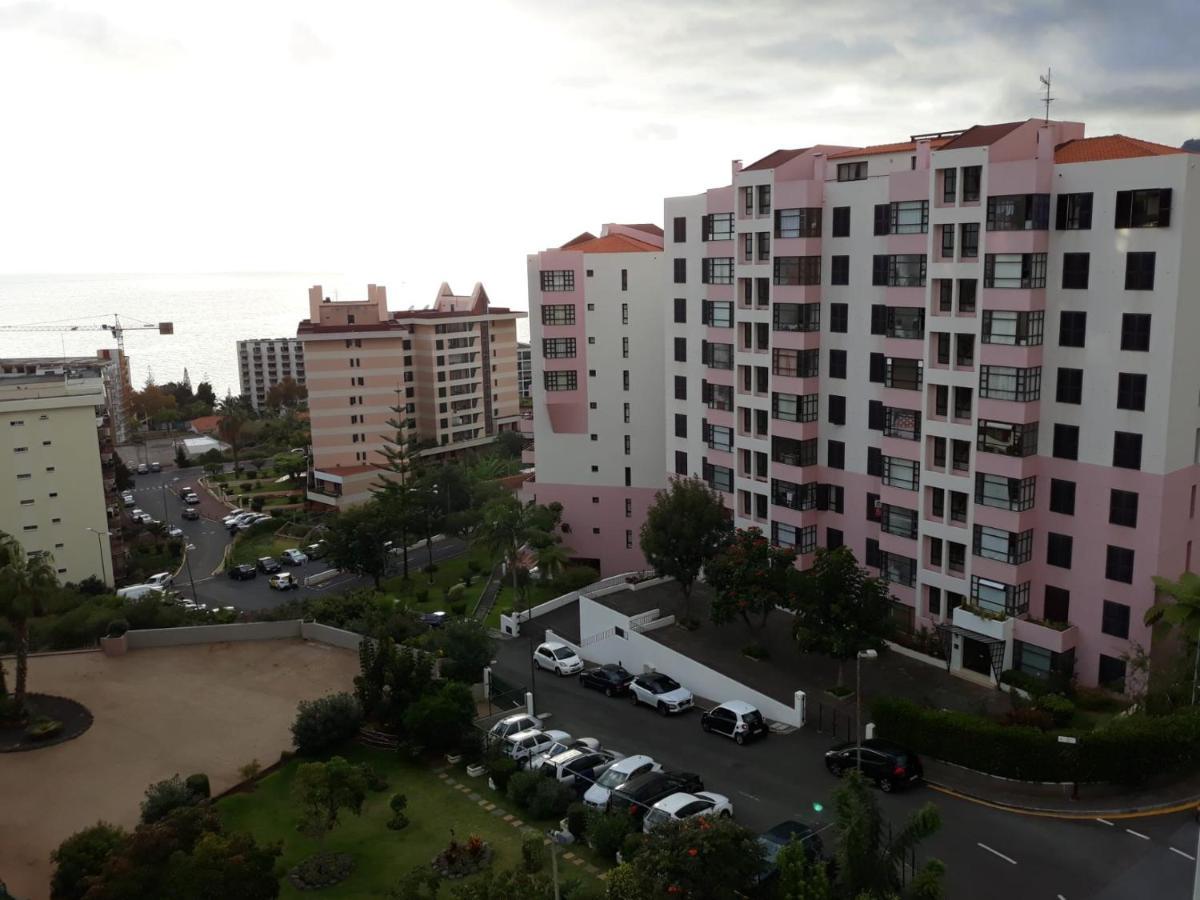 Elegant Apartment With Sea Views By Trip2Portugal Funchal  Kültér fotó