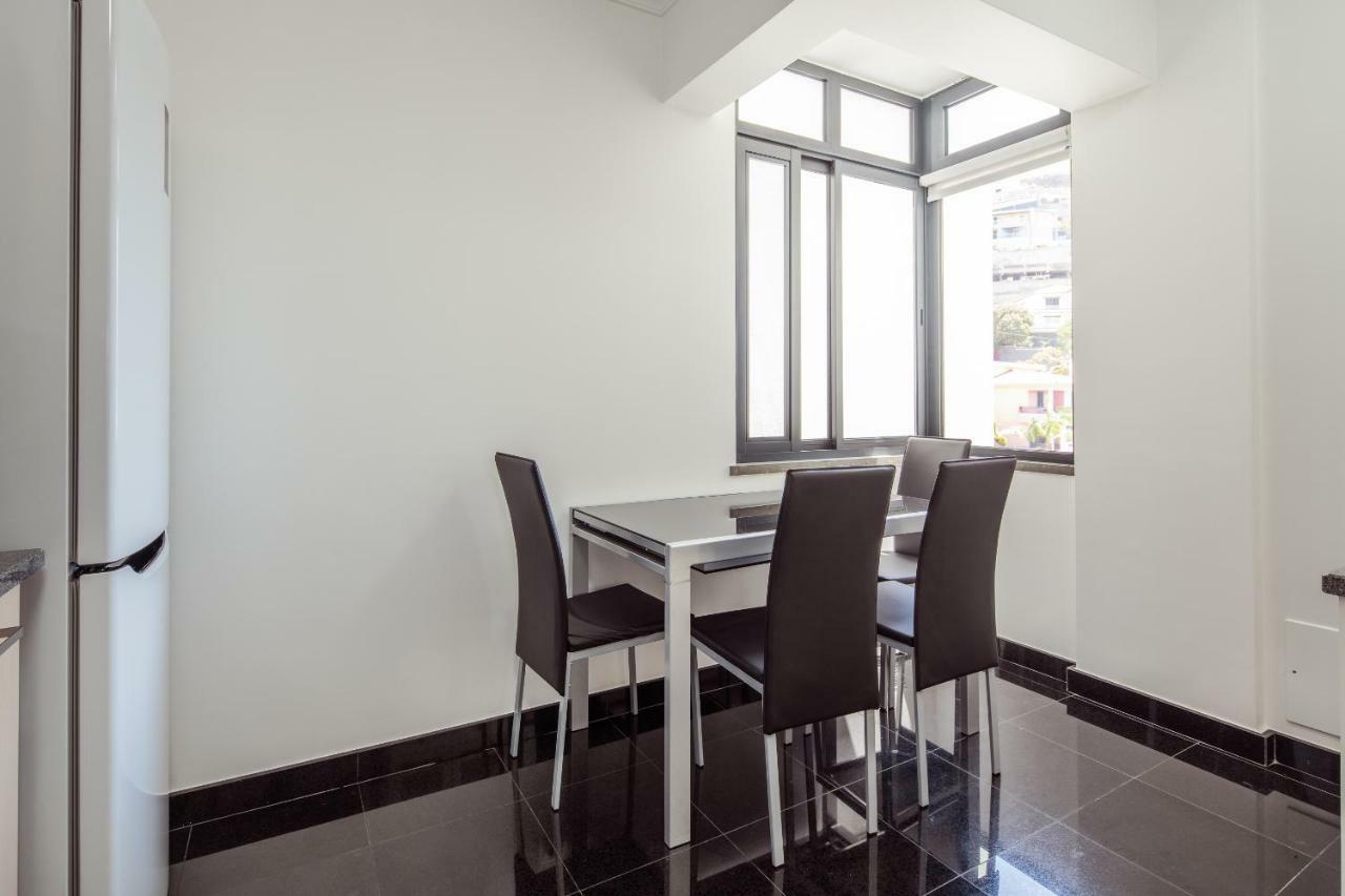 Elegant Apartment With Sea Views By Trip2Portugal Funchal  Kültér fotó