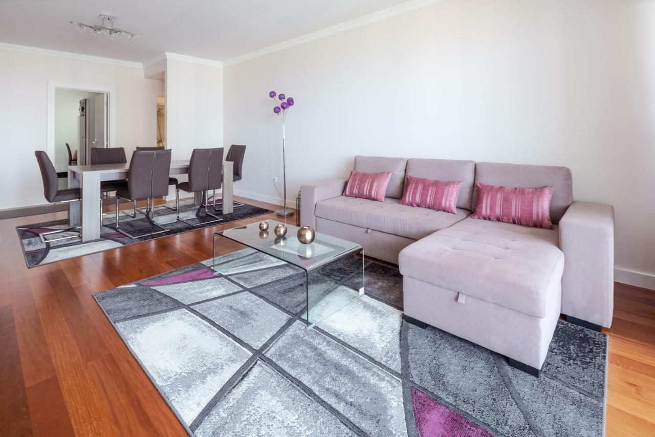 Elegant Apartment With Sea Views By Trip2Portugal Funchal  Kültér fotó