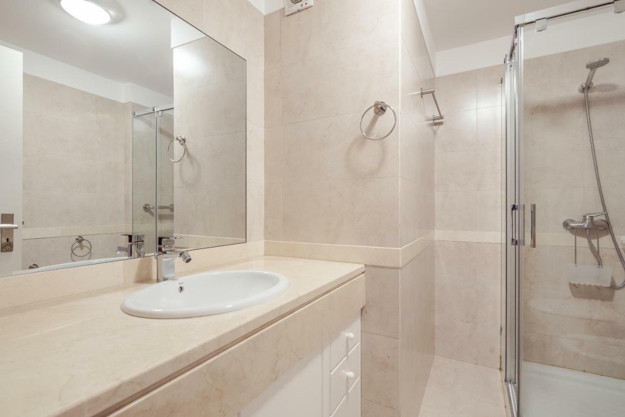 Elegant Apartment With Sea Views By Trip2Portugal Funchal  Kültér fotó